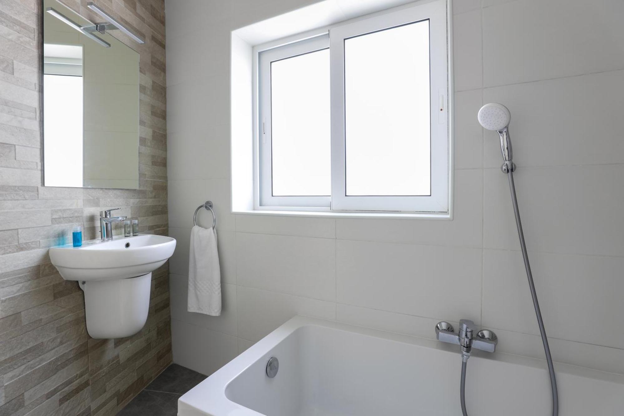 Seaview Stays St. Paul's Bay Room photo